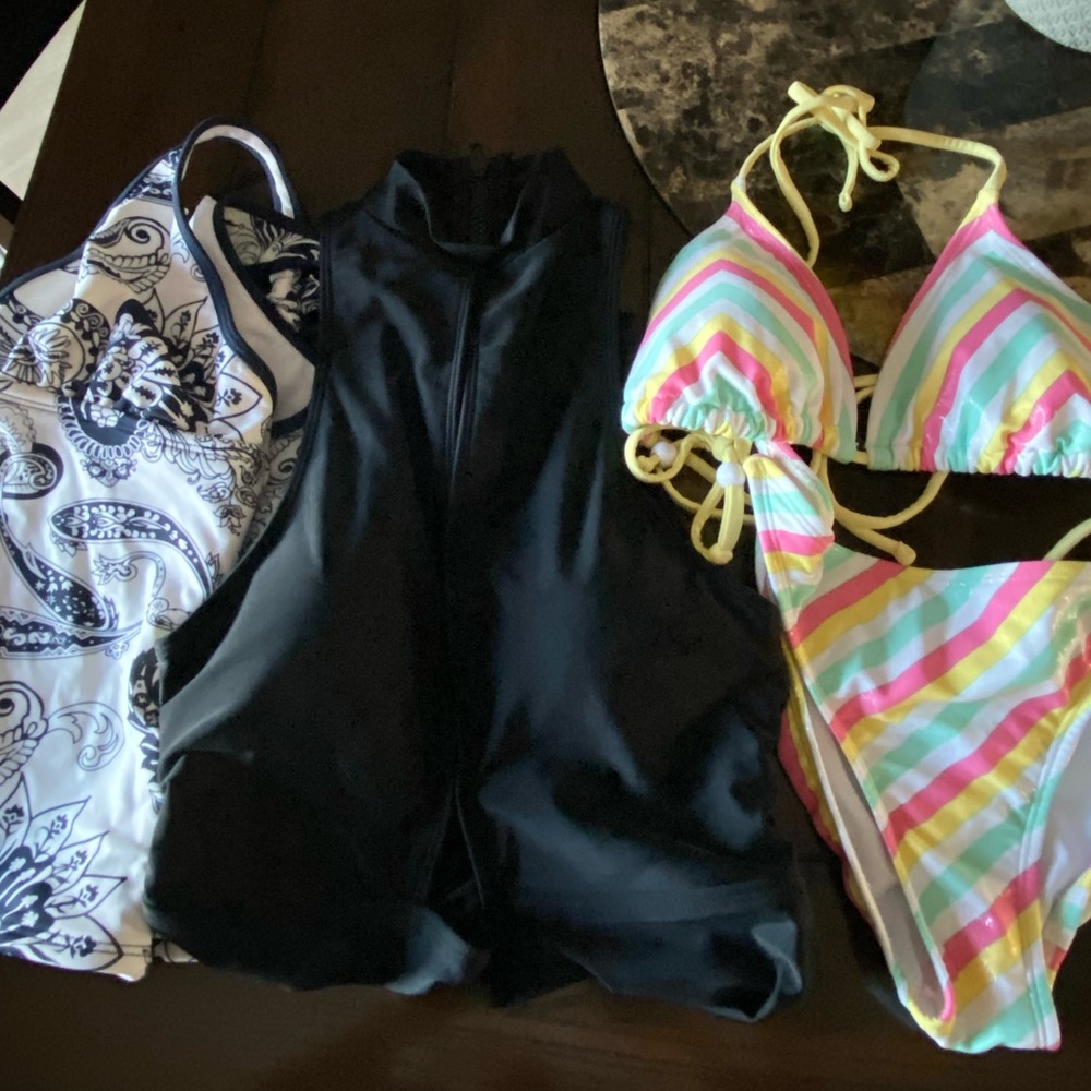 Swimwear - Picture 6 of 8